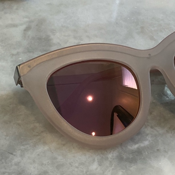 Quay Sunglasses - Picture 2 of 5